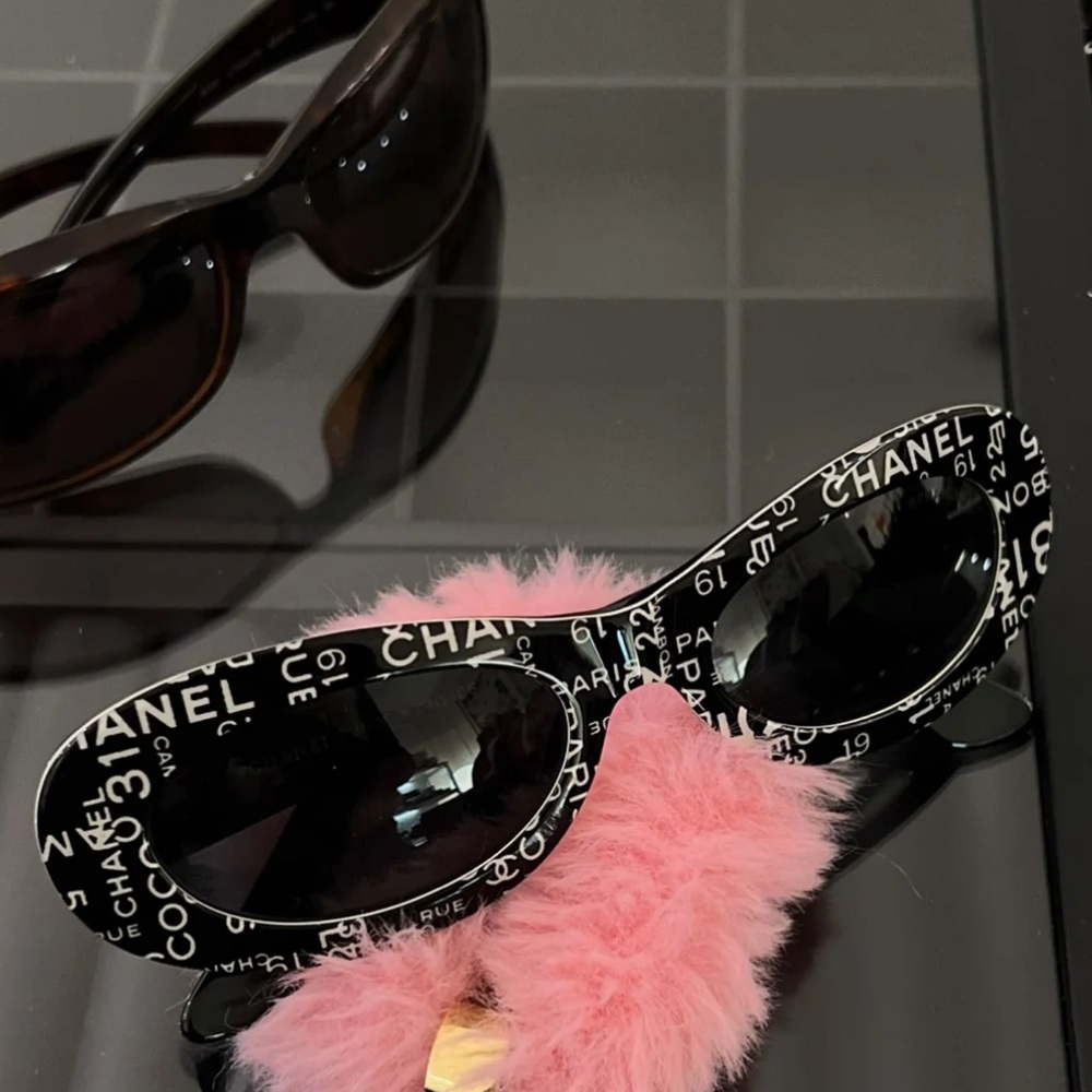 CHANEL Vintage Black Sunglasses